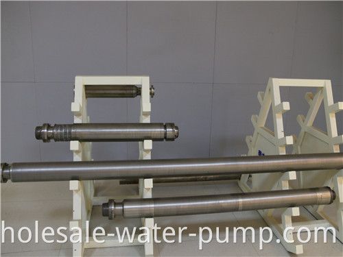 Steel aluminum alloy submersible pump